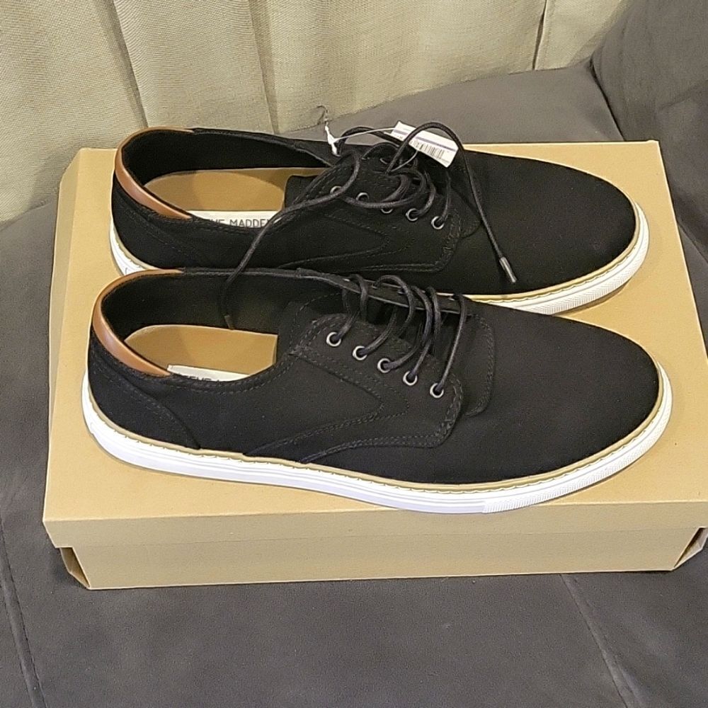 Men's Casual Lace-Up Canvas Sneakers - Black